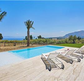 3 bedroom villa with infinity pool and jacuzzi, Scopello, sleeps 5-6